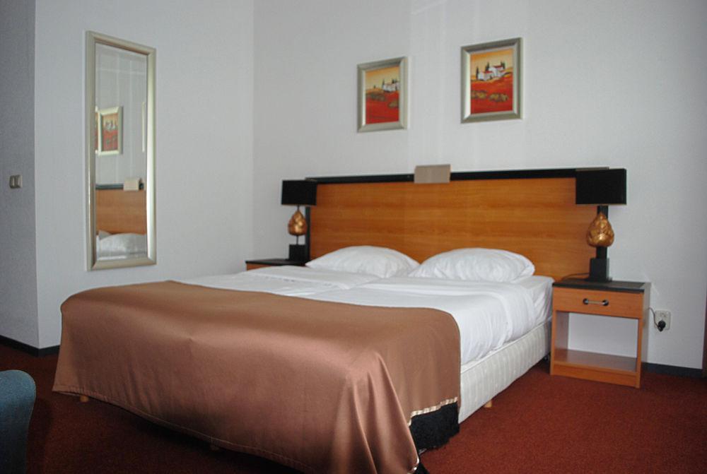 Fletcher Hotel Apeldoorn Exterior foto