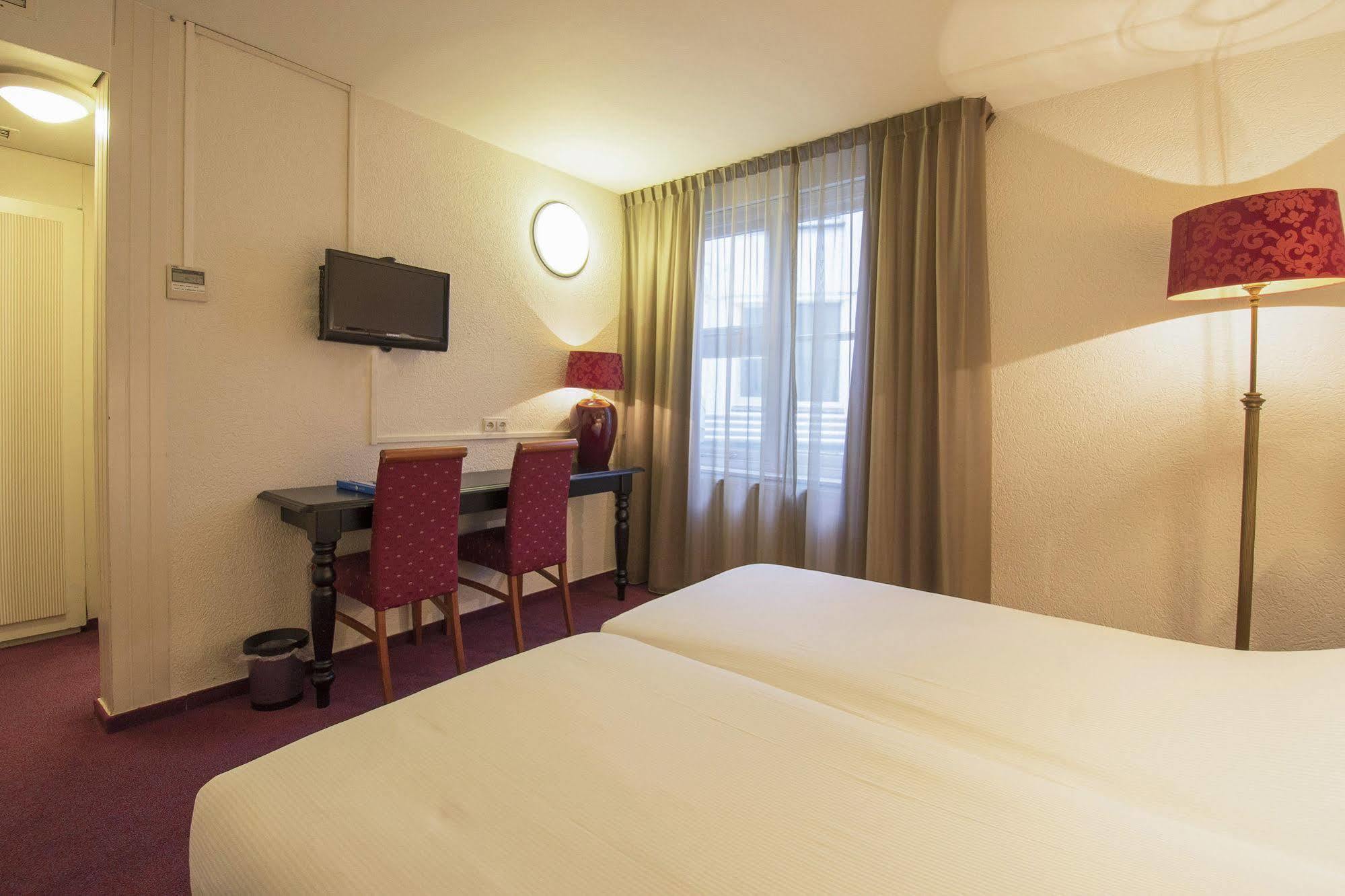 Fletcher Hotel Apeldoorn Exterior foto